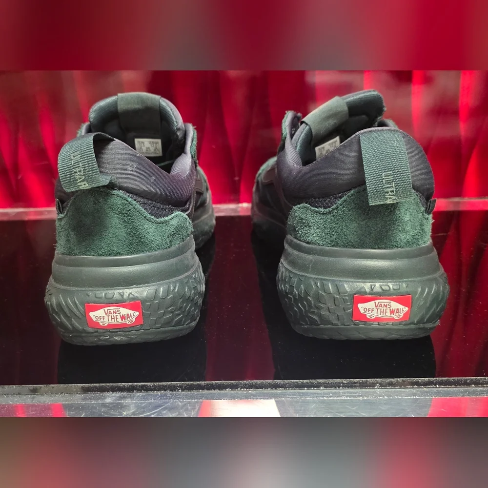 Vans MTE Ultrarange Neo VR3 Mono Dark Green Mend 9.5 Women's 11